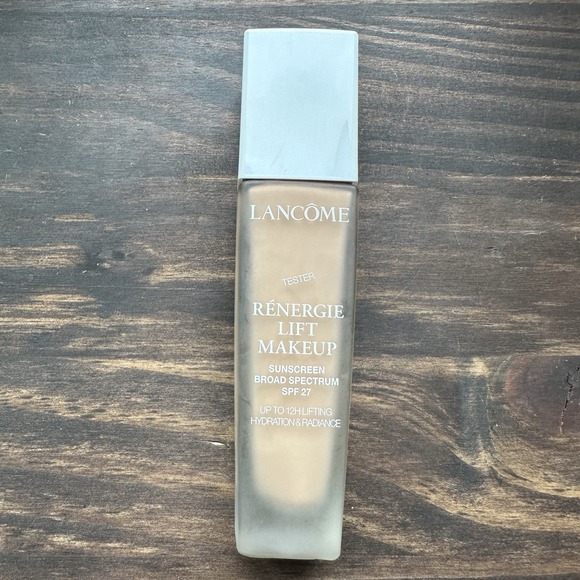 Lancome Renergie Lift Makeup SPF 27 - Full Size 1oz - SHADE 240 - Exp 09/21